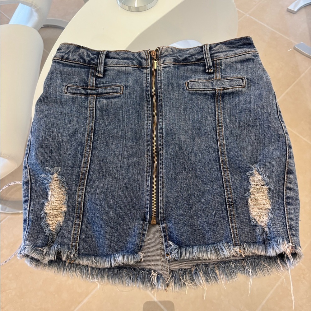 IC COLLECTION Blue Denim Skirt Small Stretchy. Never worn.